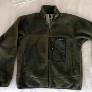 Patagonia men’s fleece. Medium. Hunter green